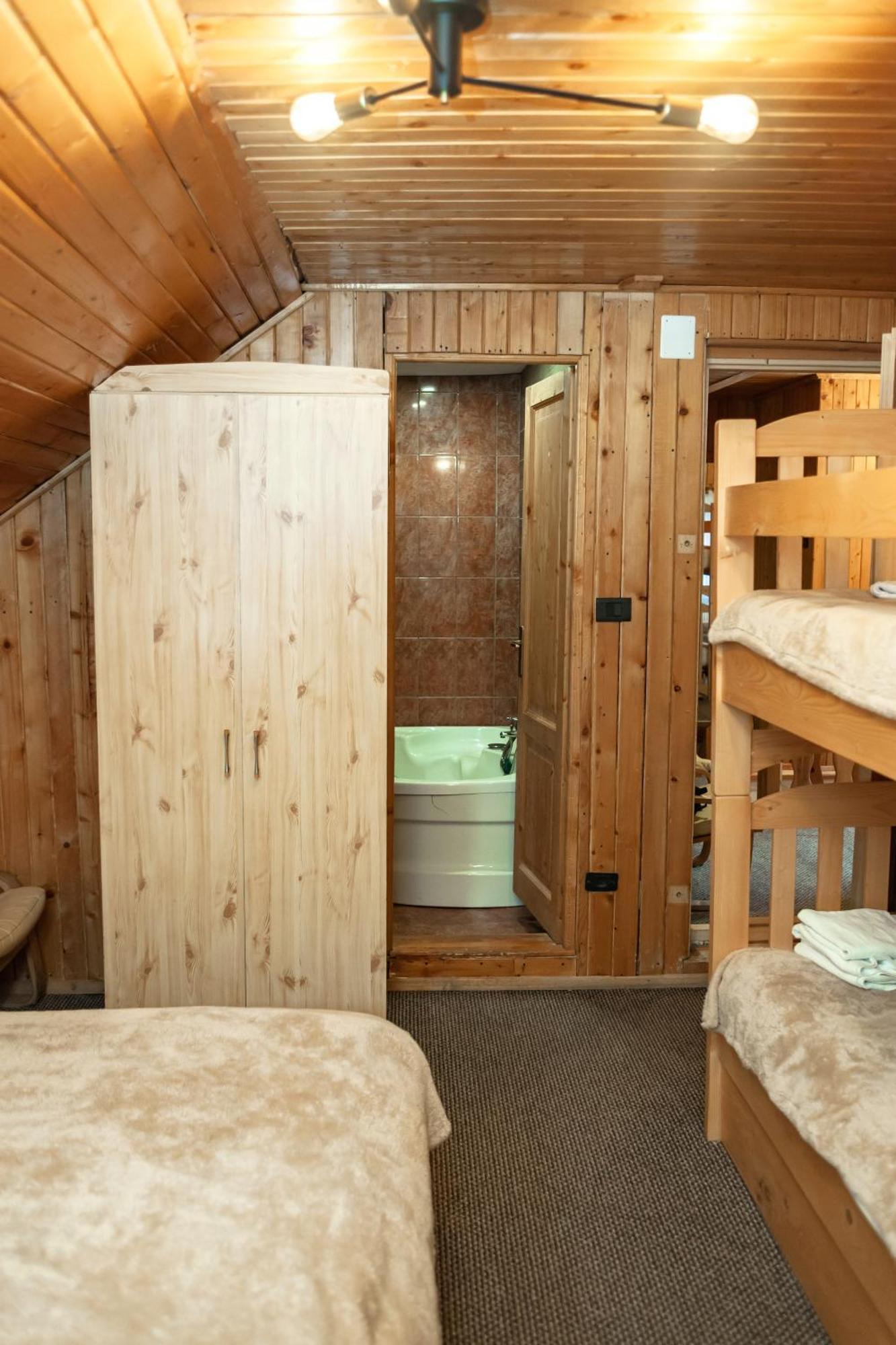 Cabana Patru Brazi Stana de Vale Ngoại thất bức ảnh